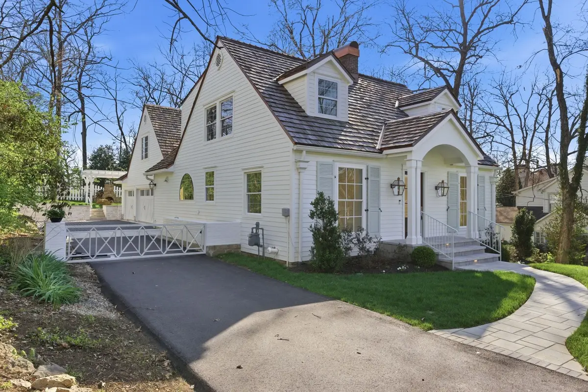 4401 Iroquois Ave, Nashville, TN 37205 - #1