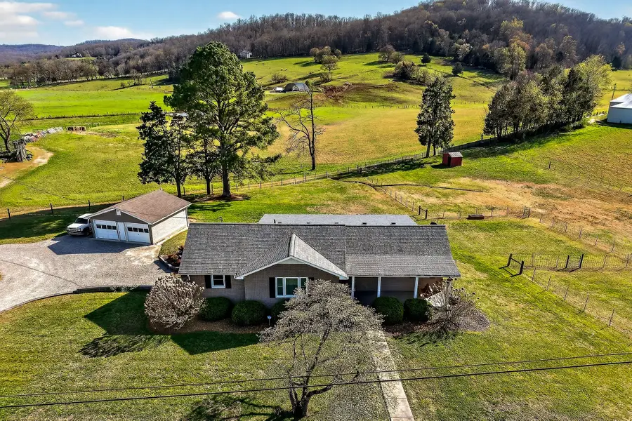 1003 Hodges Ferry Rd, Sparta, TN 38583 - #2