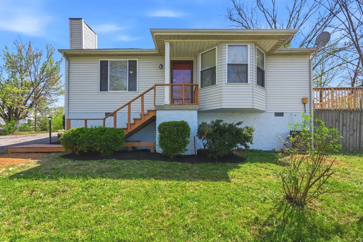 1131 Cabana Dr, Nashville, TN 37214 - #1