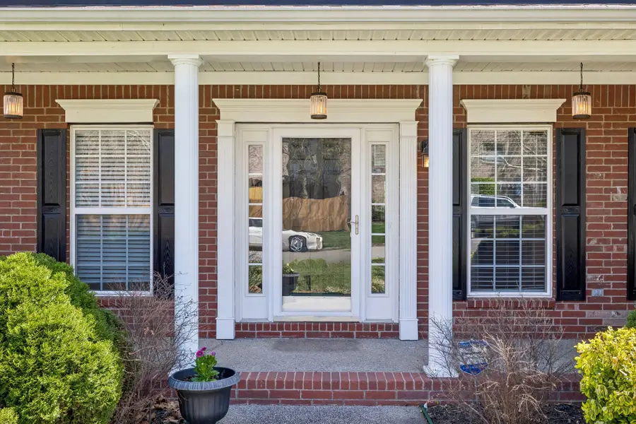 9733 Valley Springs Dr, Brentwood, TN 37027 - #3