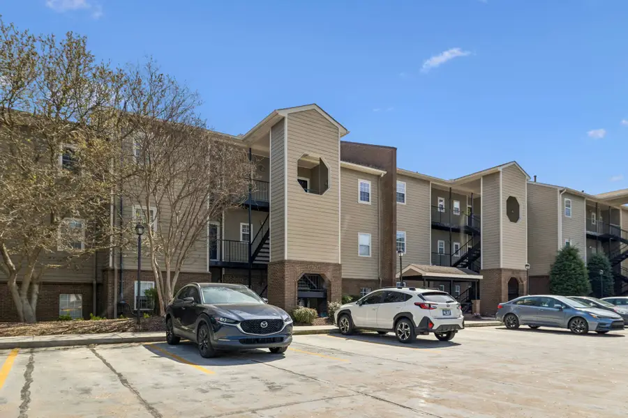 130 W End Pl, Nashville, TN 37205 - #3