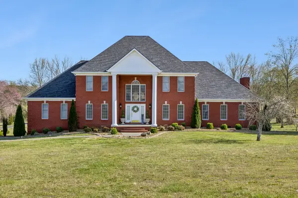 2025 Grandview Dr, Greenbrier, TN 37073