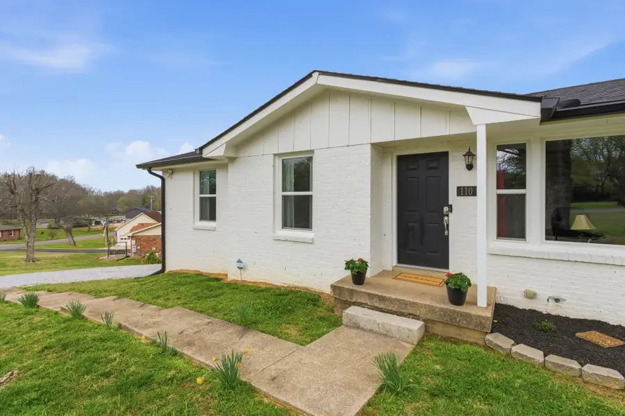 110 Robertson Ave, Greenbrier, TN 37073 - #2