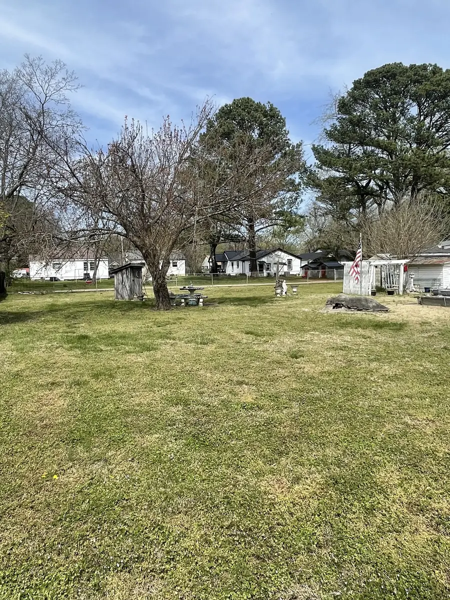 510 1st St, Lawrenceburg, TN 38464 - #3