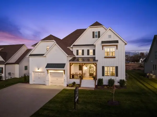 5929 Hunt Valley Dr, Spring Hill, TN 37174