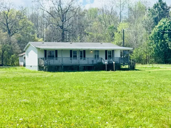 10028 Old Alto Hwy, Decherd, TN 37324