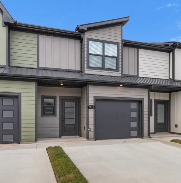 302 Jonathan Wade Circle, Clarksville, TN 37043