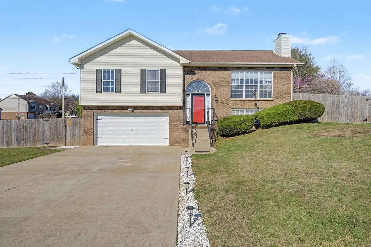 3129 Whitetail Dr, Clarksville, TN 37043 - #1
