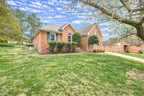 5220 Lana Renee Ct, Hermitage, TN 37076