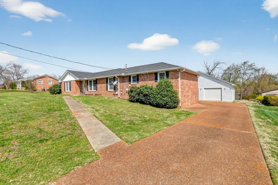 1305 Clearview Dr, Mount Juliet, TN 37122 - #2