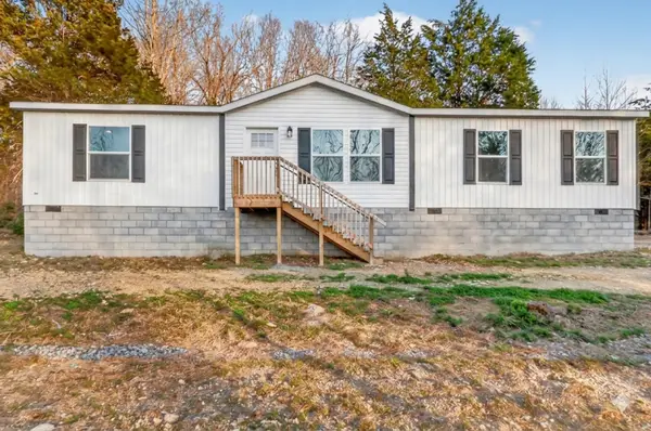 2176 Fairfield Rd, Westmoreland, TN 37186