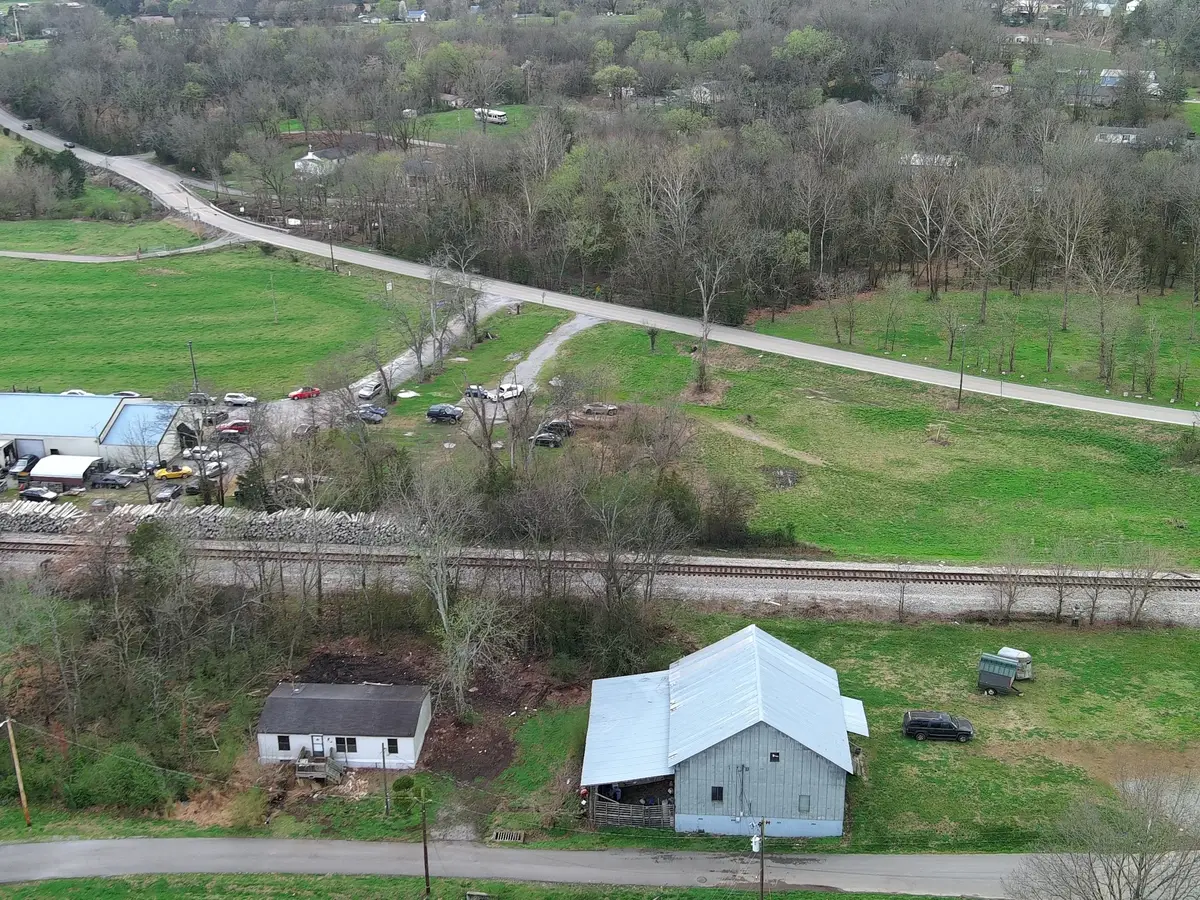 104 Hinkle Hill St E, Bell Buckle, TN 37020 - #1