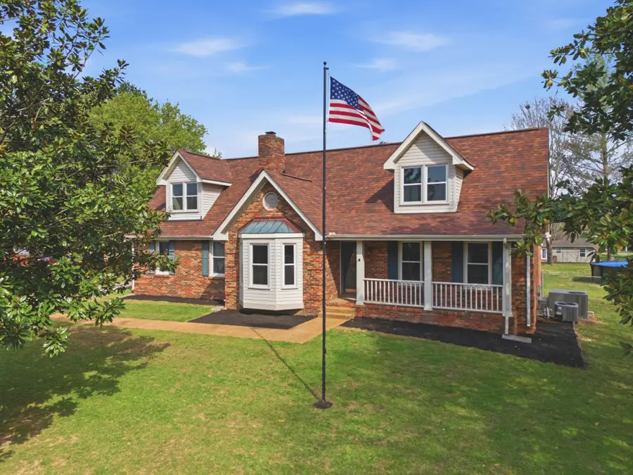 721 Clayton Dr, Clarksville, TN 37040 - #2