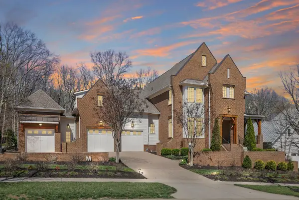 8642 Belladonna Dr, College Grove, TN 37046