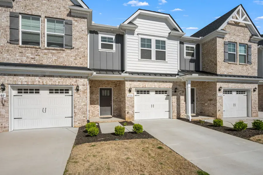 5752 Cloverwood Dr, Rockvale, TN 37153 - #2