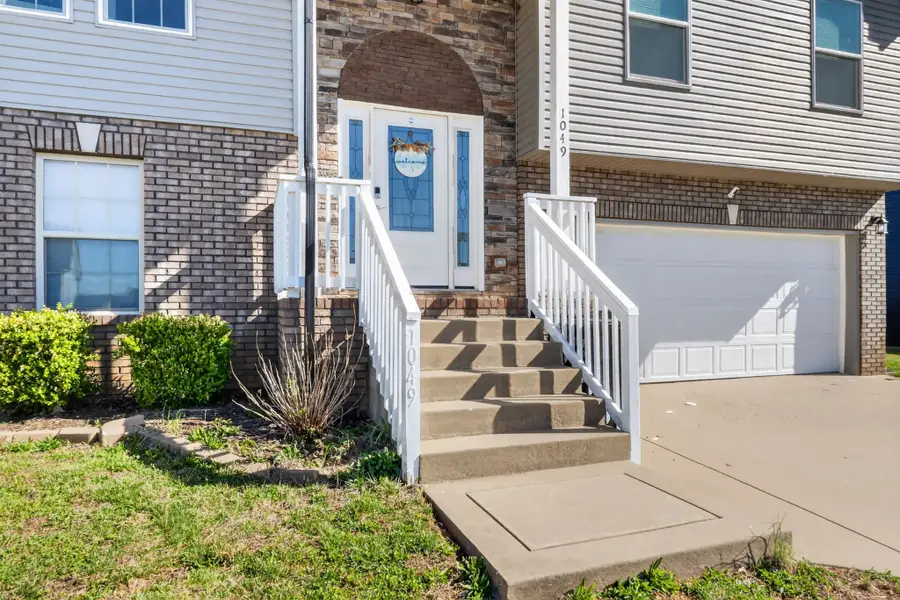 1049 Charles Thomas Dr, Clarksville, TN 37042 - #3