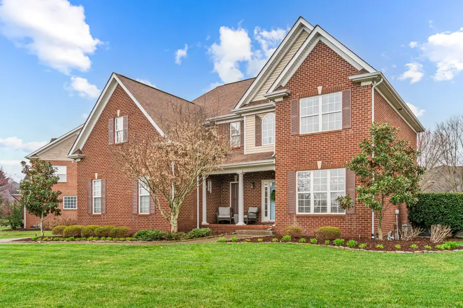 2848 Kaye Dr, Thompsons Station, TN 37179 - #2