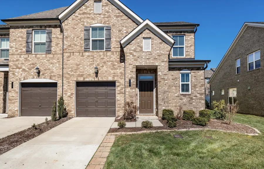 416 Deveron Dr, Gallatin, TN 37066 - #2