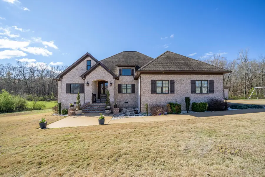 340 Grand Oaks Cv, Savannah, TN 38372 - #2