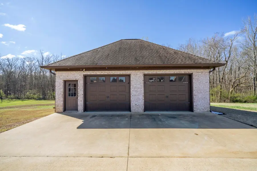 340 Grand Oaks Cv, Savannah, TN 38372 - #3