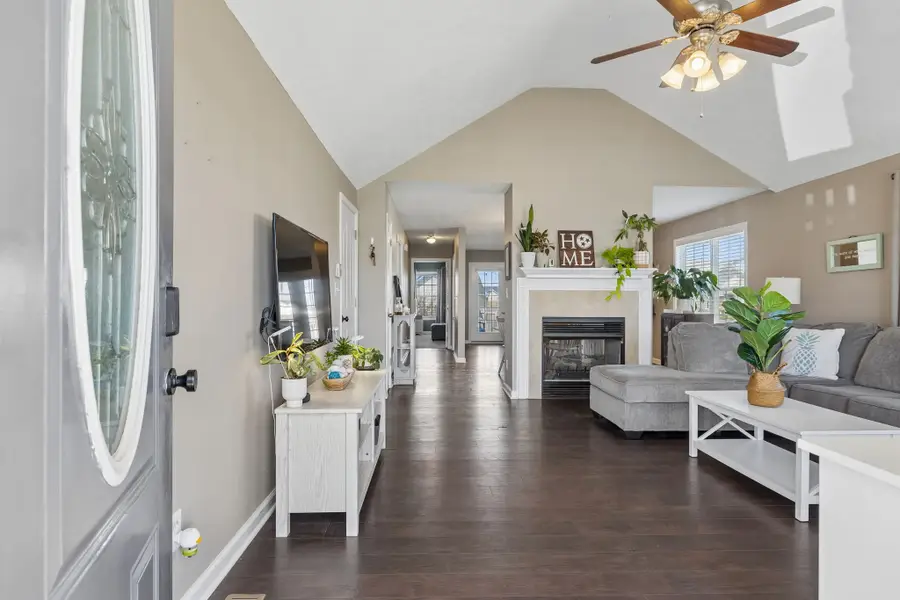 3788 Cindy Jo Dr N, Clarksville, TN 37040 - #3