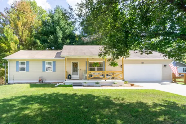 2203 Meadowview Dr, Jamestown, TN 38556