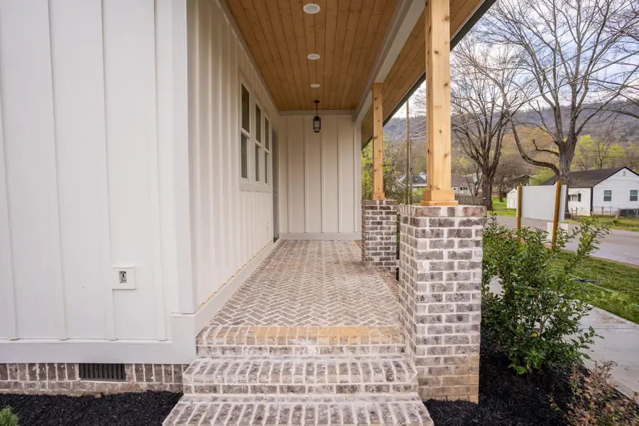 1402 W 55th Street, Chattanooga, TN 37409 - #3