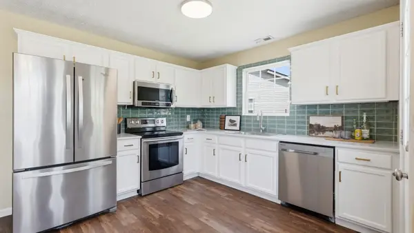 512 Longleaf Ct, Nashville, TN 37207