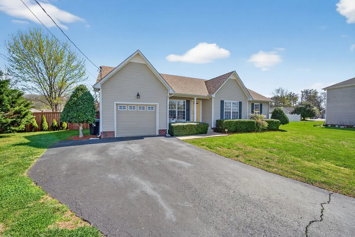 1602 Oxford Ct, Columbia, TN 38401 - #1