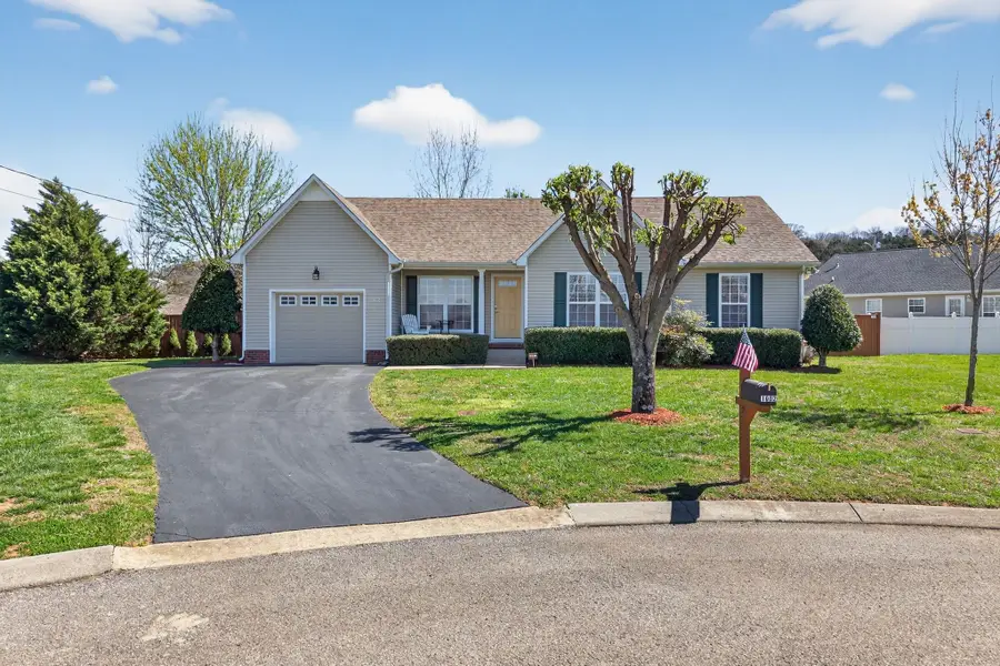 1602 Oxford Ct, Columbia, TN 38401 - #3