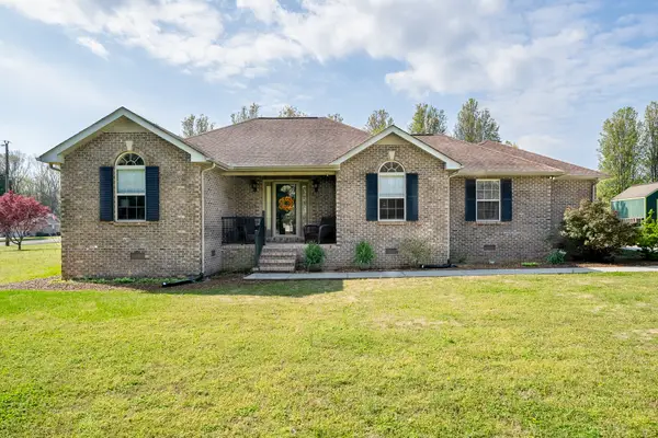 387 Fairview Cir, Winchester, TN 37398