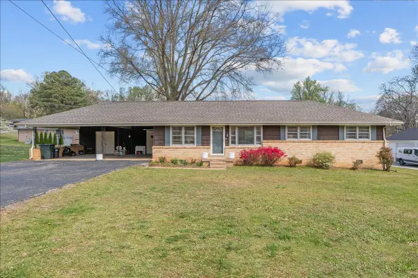 1112 Bridgette St, Paris, TN 38242