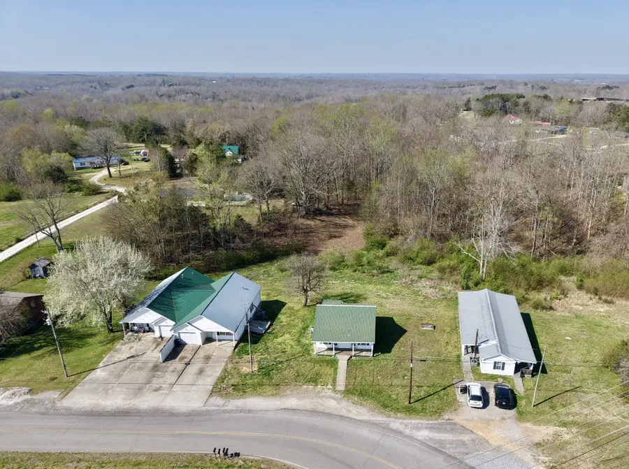 1431 Old Charlotte Rd, White Bluff, TN 37187 - #2