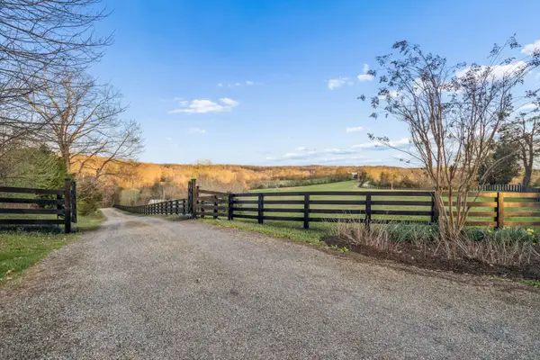 697 Johnson Branch Rd, Williamsport, TN 38487