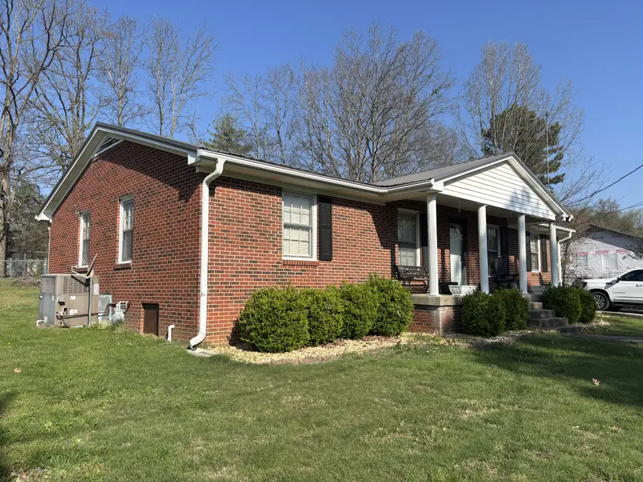 658 Jackson Ave, Lewisburg, TN 37091 - #2