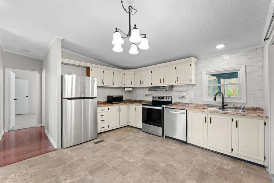 215 Wall St, Shelbyville, TN 37160 - #2