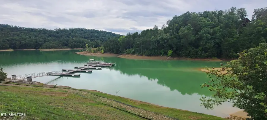 30 Emerald Isle Blvd, Dandridge, TN 37725 - #3