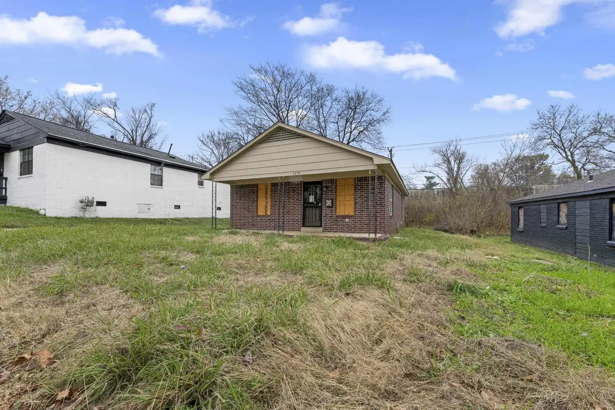 1656 Barton St, Memphis, TN 38106 - #1