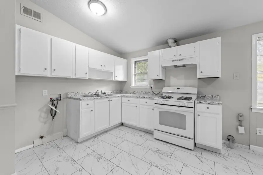 3016 Croley Dr, Memphis, TN 38118 - #2