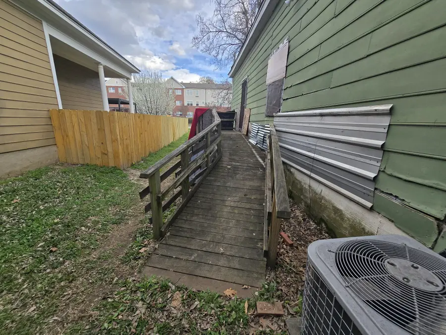 660 N 2nd St, Memphis, TN 38107 - #2