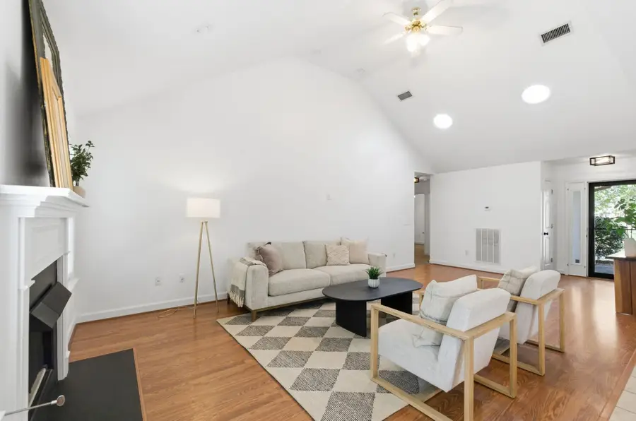 357 Roslyn Ct, Nashville, TN 37221 - #3