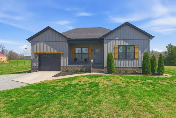 1502 Rock Bridge Rd, Bethpage, TN 37022