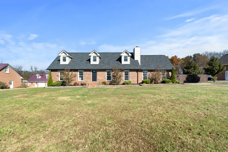 102 Pennsylvania Ave, White House, TN 37188 - #2