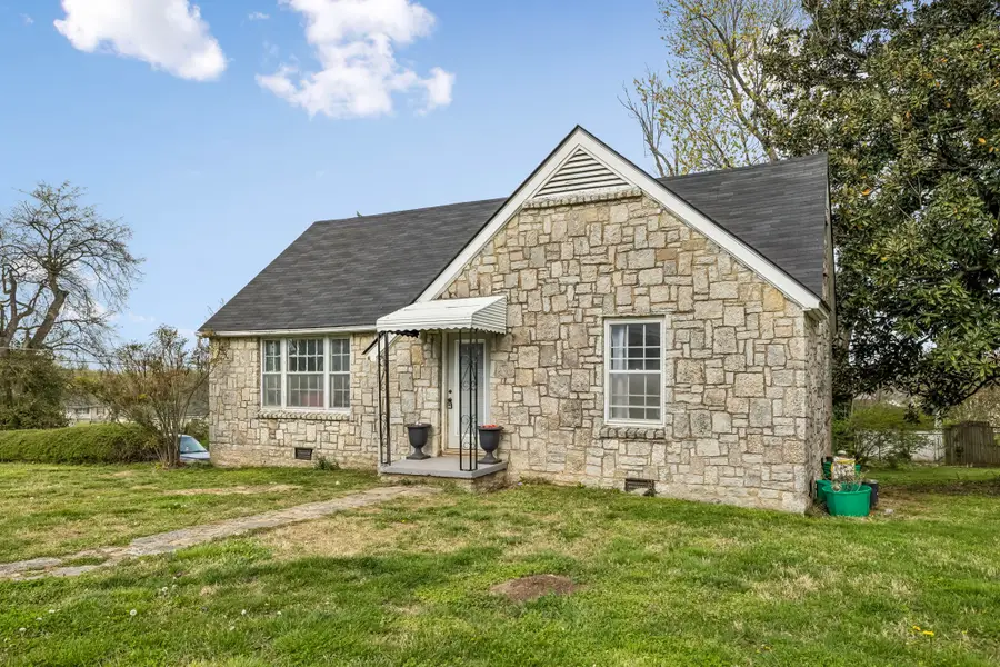 305 8th Ave S, Lewisburg, TN 37091 - #2