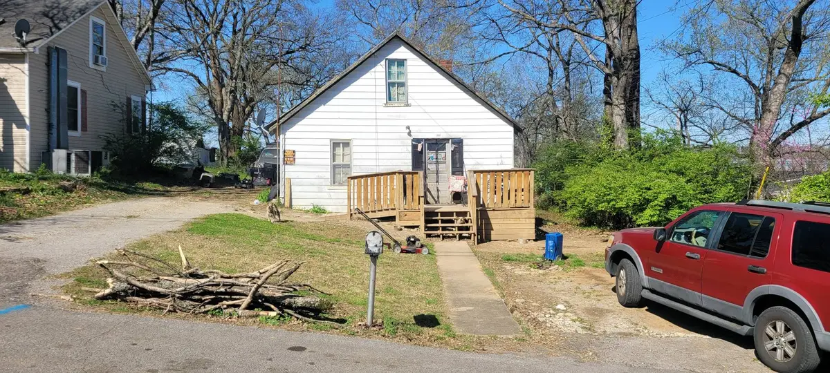 646 Thomas St, Lewisburg, TN 37091 - #1