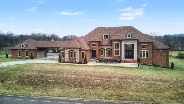 7100 Marsh Hawk Ct, Arrington, TN 37014