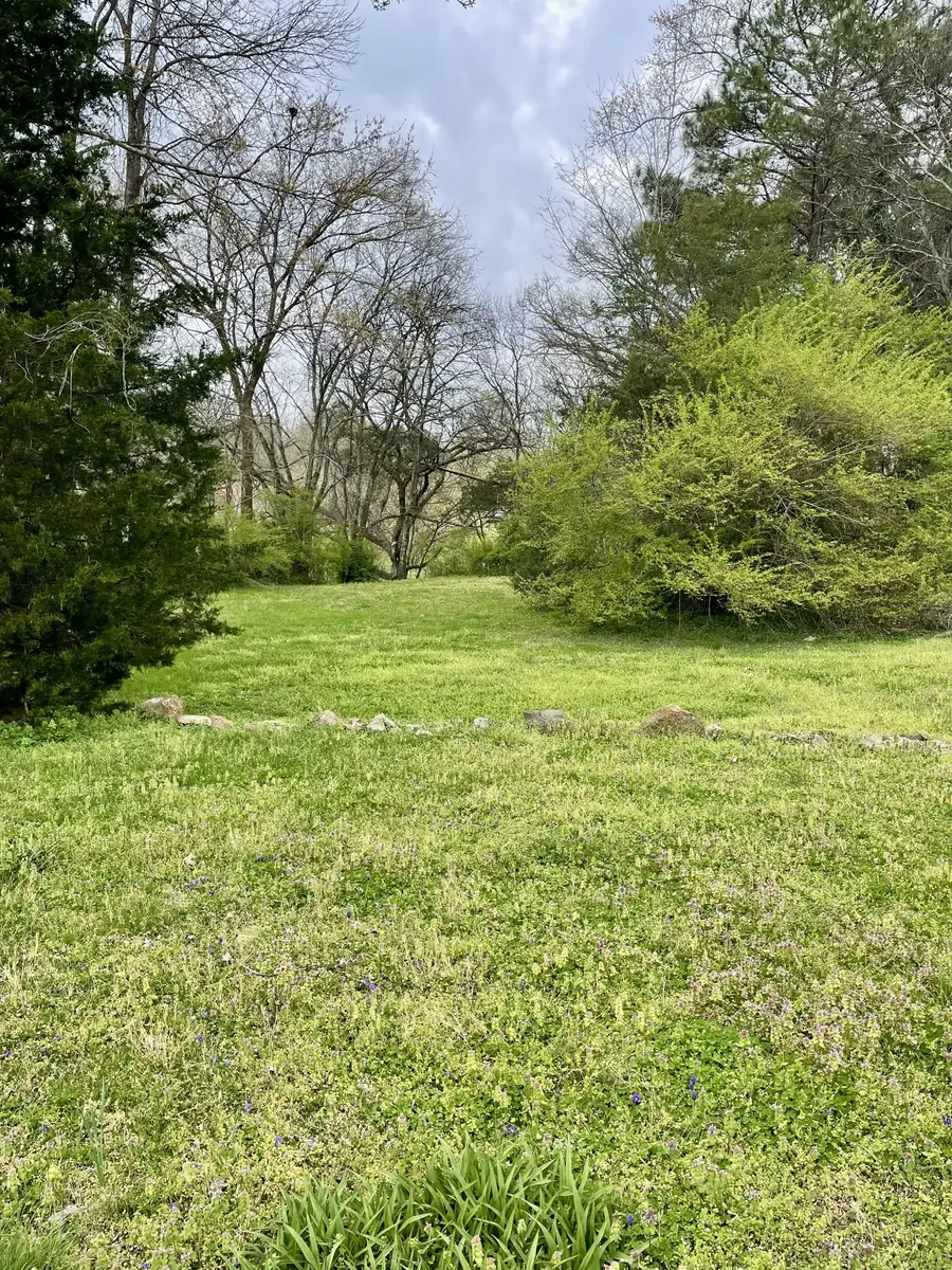 517 Hayes Ave, Lawrenceburg, TN 38464 - #3