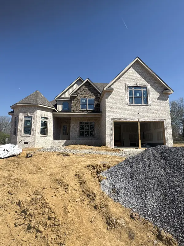 1501 Riggins Dr, Clarksville, TN 37042