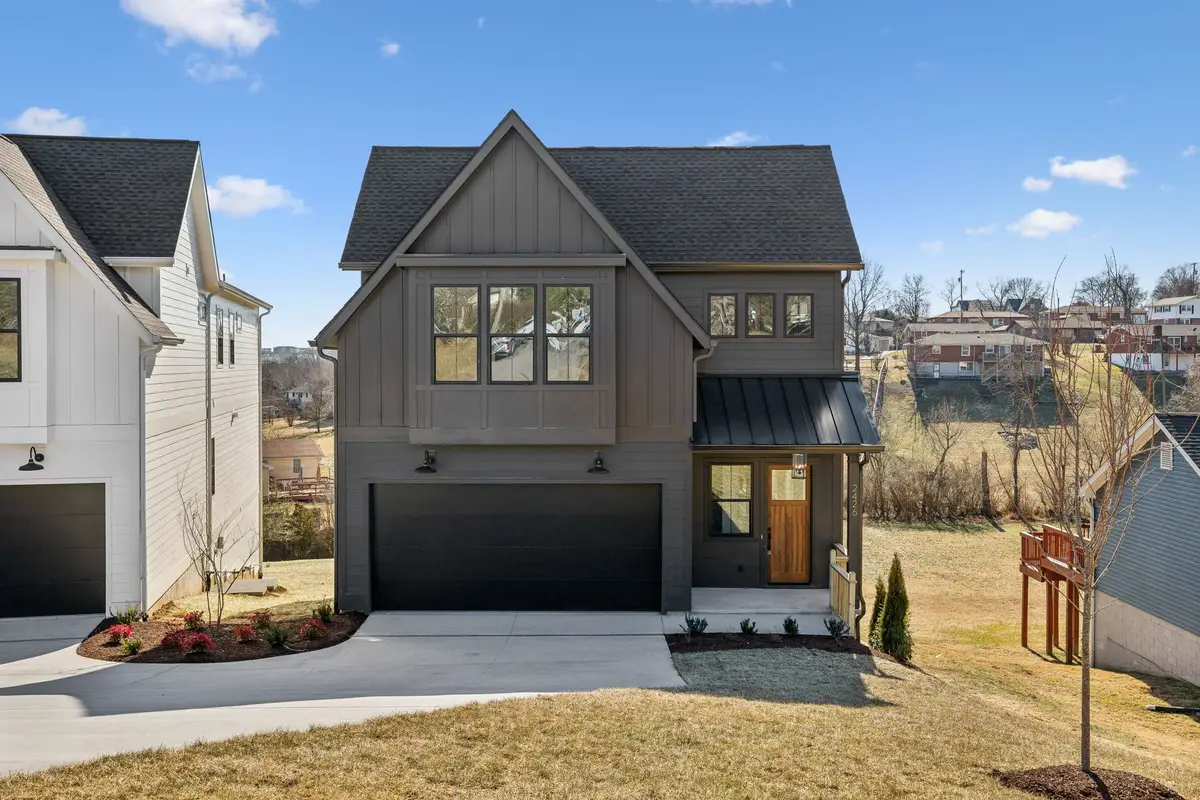 2426 Brittany Dr, Nashville, TN 37206 - #1