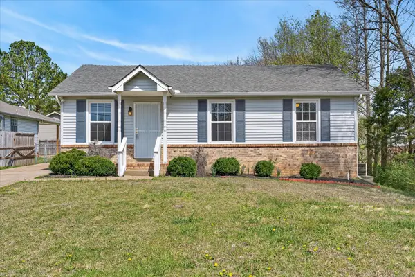 402 Woodale Dr, Clarksville, TN 37042